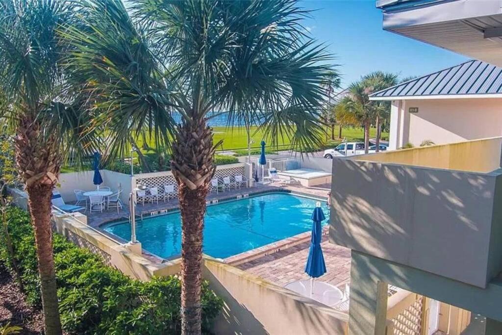 Bay View, Studio206, Beach Steps Away! Pool+Wifi Ruskin Kültér fotó